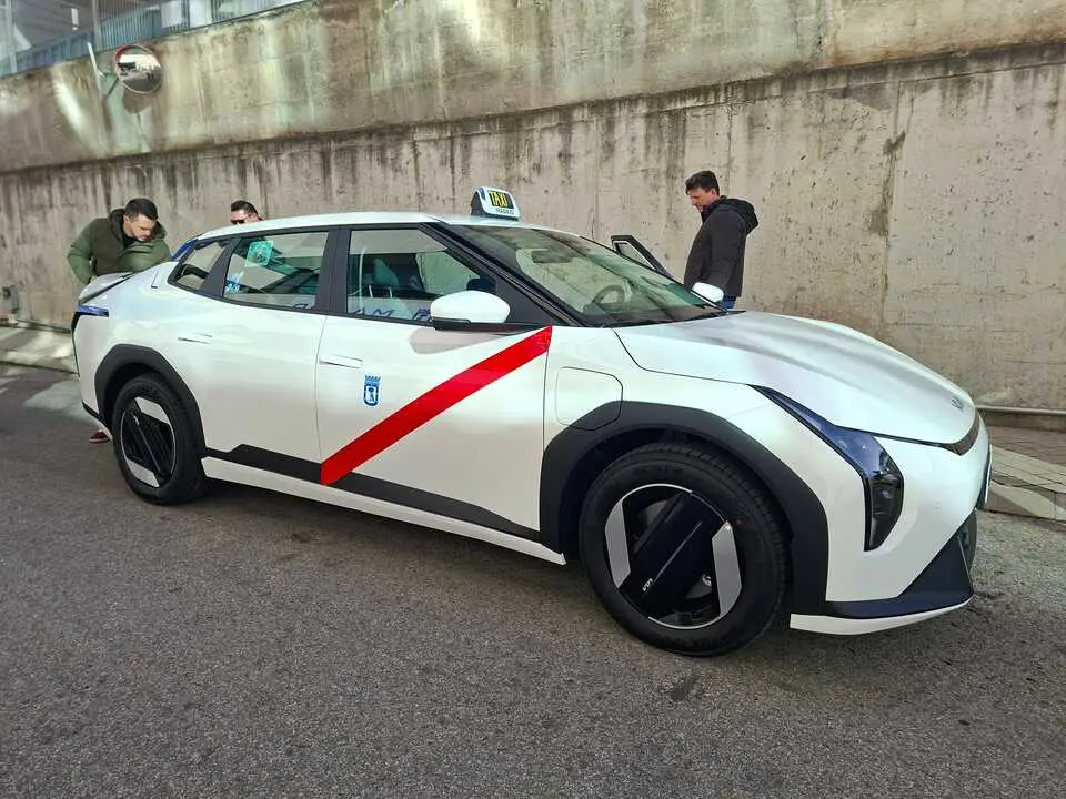 Nuevo KIA EV4 para taxi