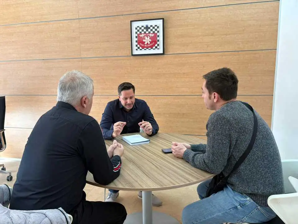 Reuni&oacute;n con el sector del taxi del Ayto. de Ibiza