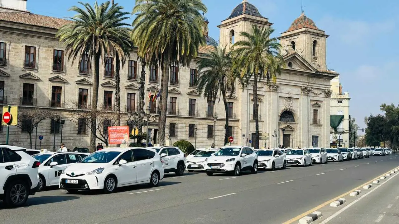 Manifestaci&oacute;n del taxi en Valencia