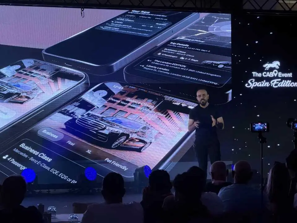 Tarpit Grover, director de Cab9