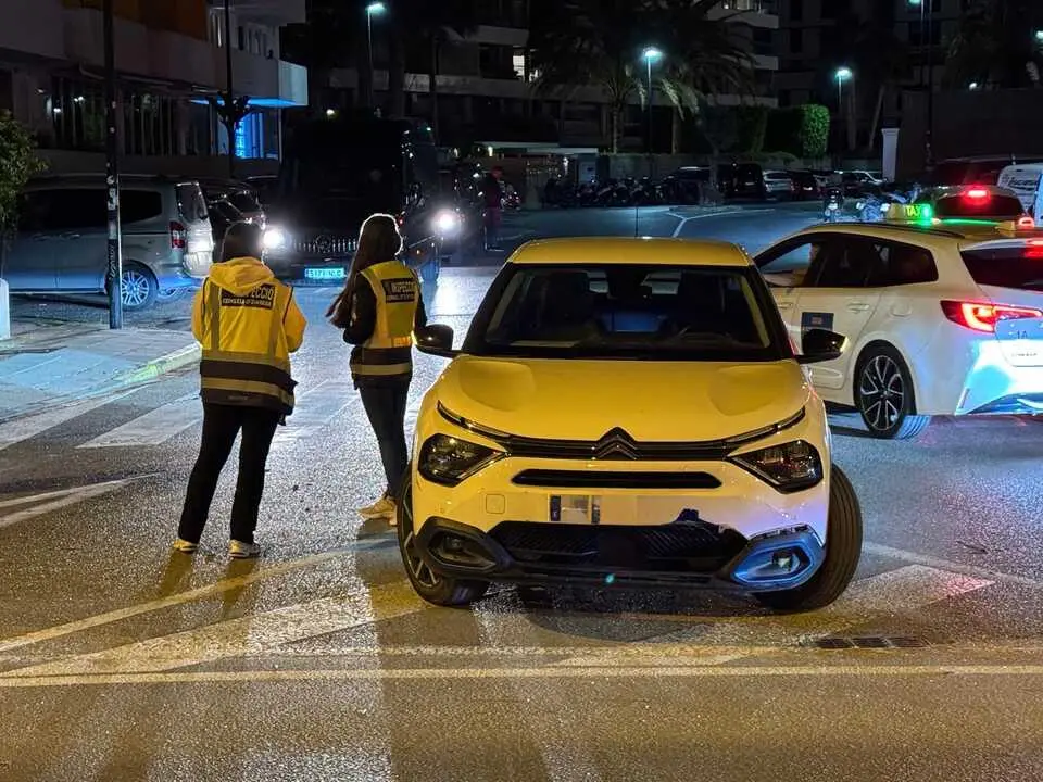 Inspecci&oacute;n de transprote en Ibiza. Imagen: Cuenta X Roberto Algaba