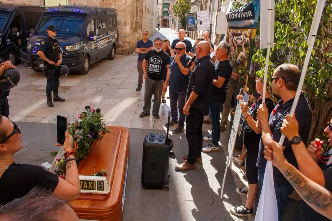 Concentraci&oacute;n del taxi en Valencia