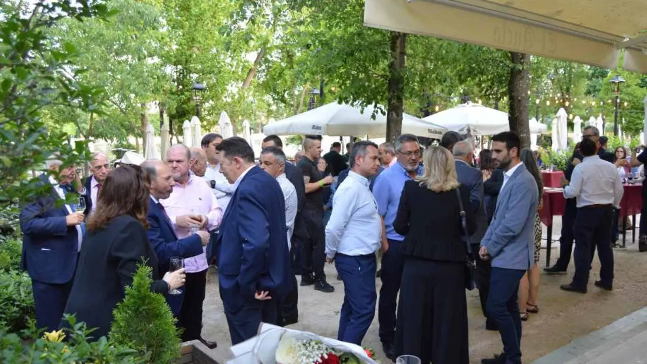 El evento tuvo lugar en el restaurante El Ancla del Lago, en la Casa de Campo de Madrid