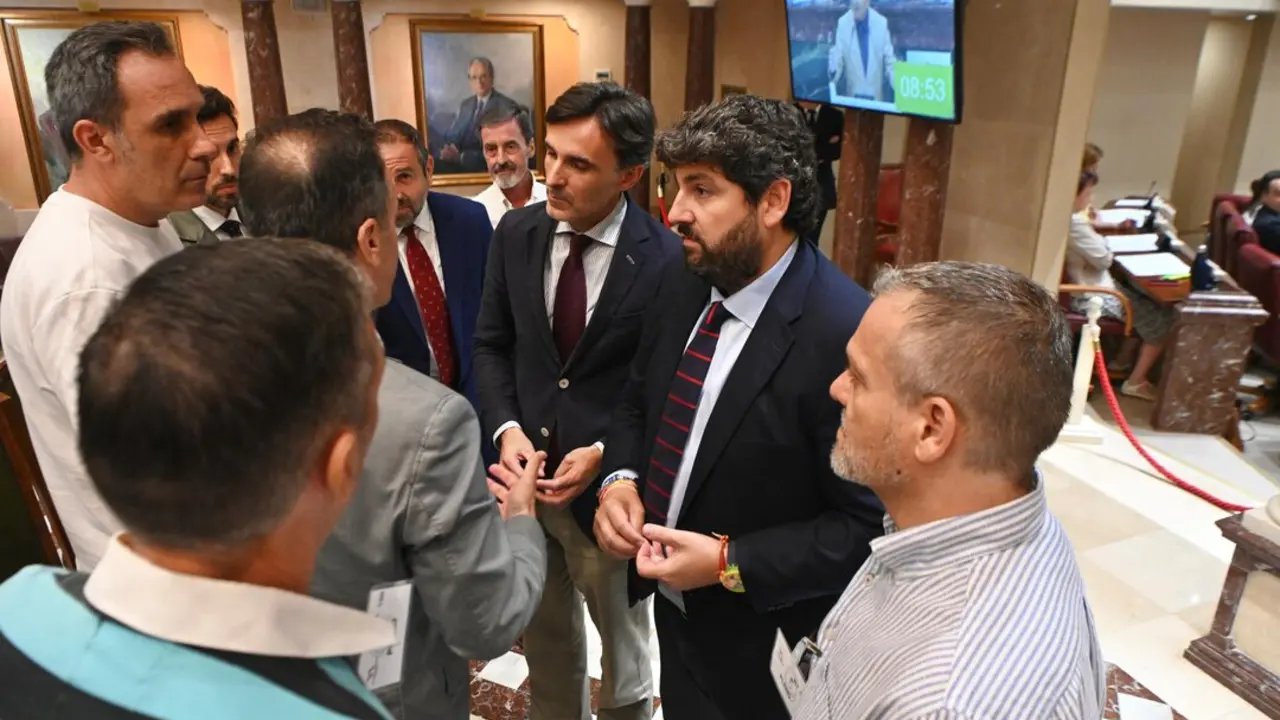 Representantes del Gobierno de Murcia tras la convalidación del Decreto-ley
