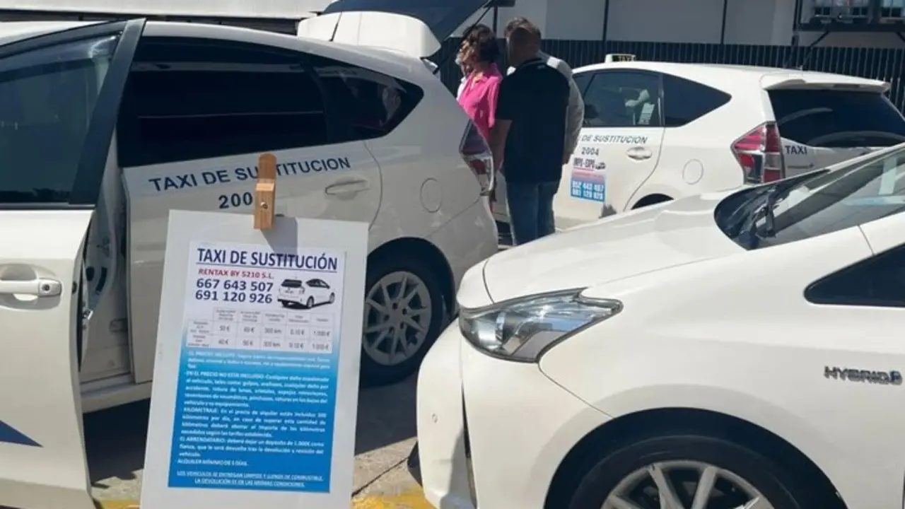 Presentación del Taxi de sustitución en Málaga