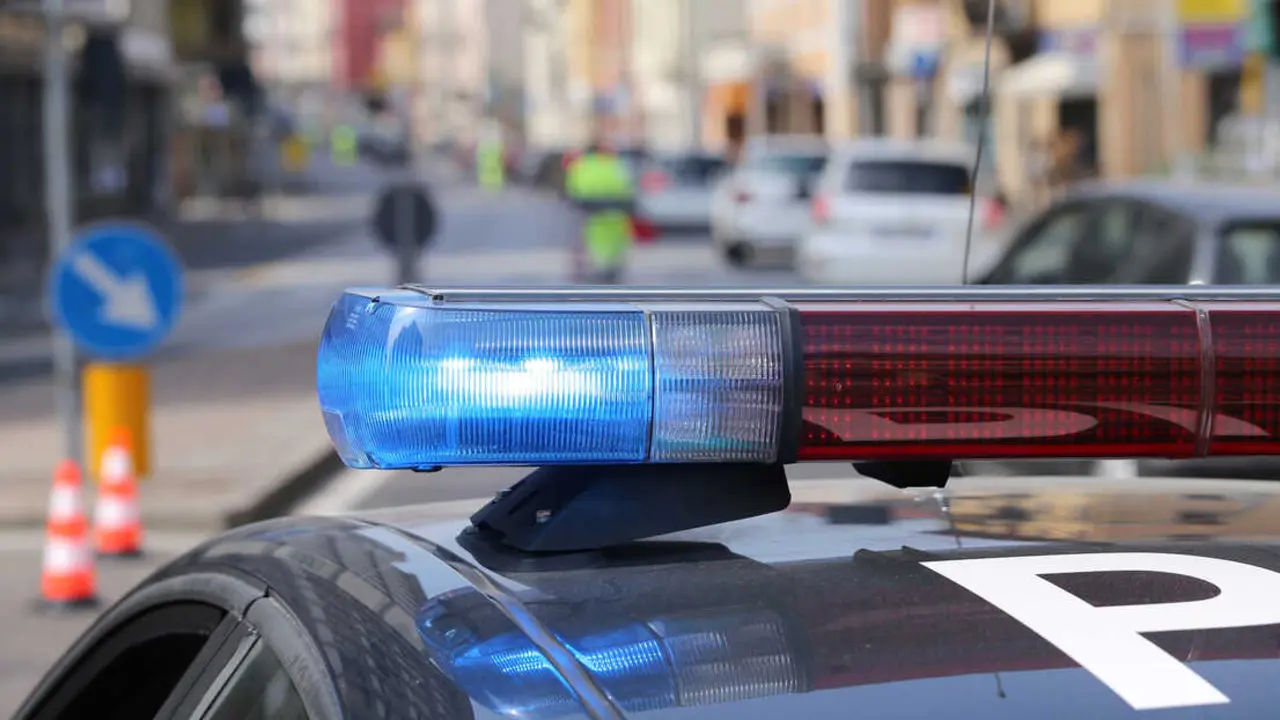 Policía Local Más imágenes en <a href="https://depositphotos.com/es/" target="_blank" rel="noopener noreferrer">Depositphotos España</a>.
    </figcaption>
  </figure>