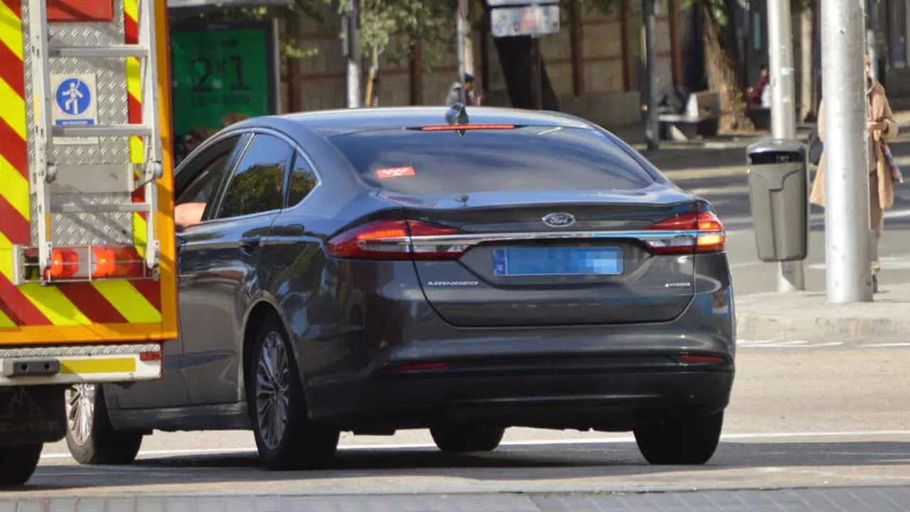 Imagen de una VTC circulando