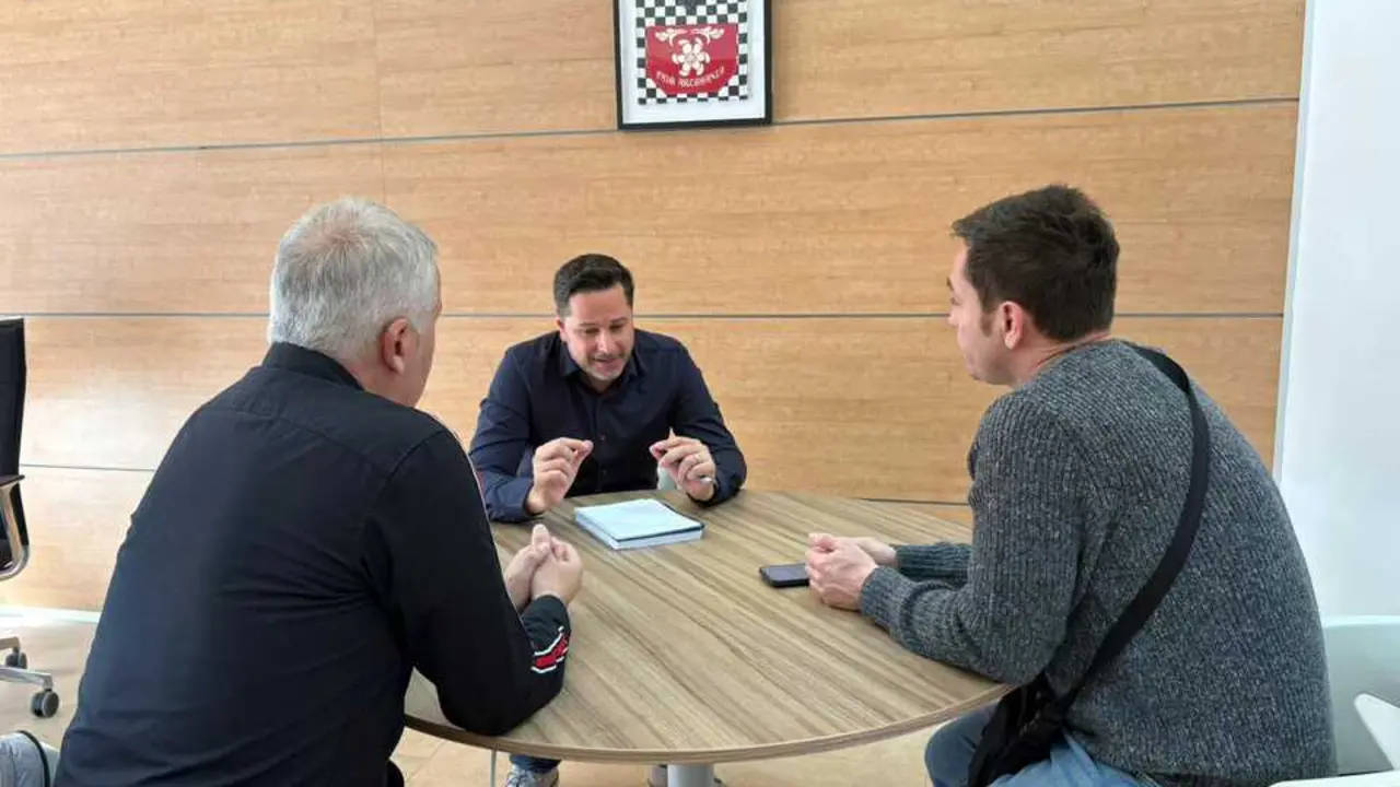 Reuni&oacute;n con el sector del taxi del Ayto. de Ibiza