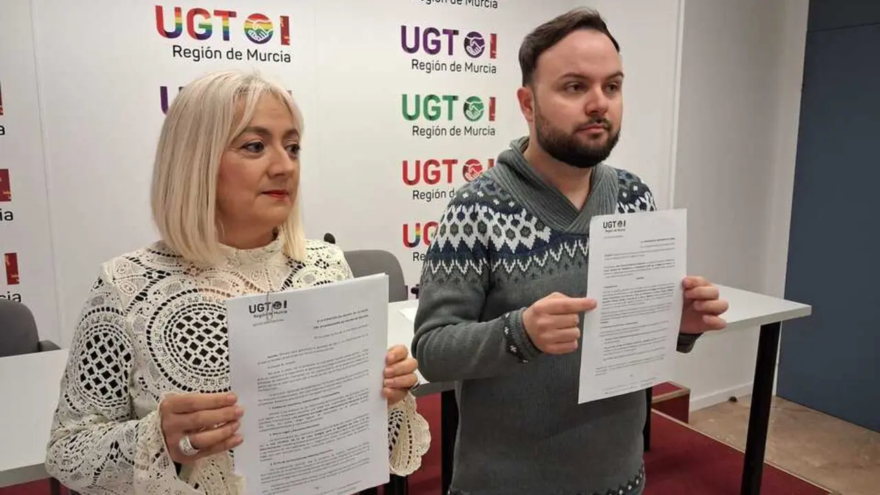 Paqui S&aacute;nchez, Secretaria General de UGT-RM y Miguel G. Lajar&iacute;n, Secretario de Comunicaci&oacute;n, Formaci&oacute;n, Juventud, Vivienda y LGTBI de UGT Reg.Murcia