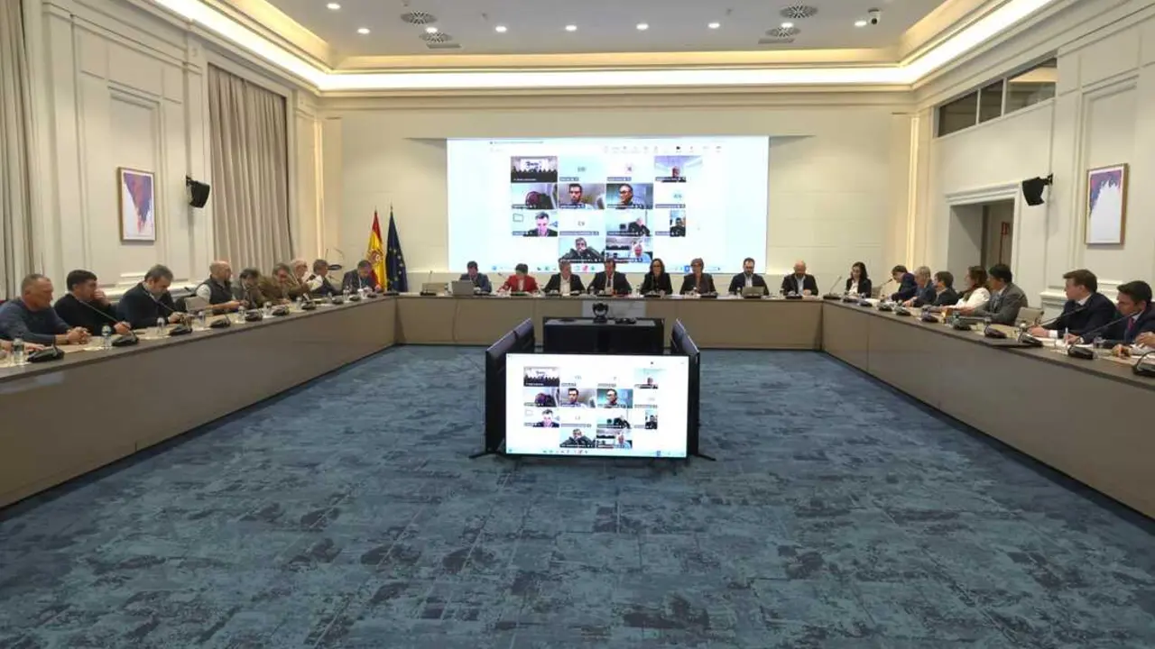 Reuni&oacute;n del Comit&eacute; Nacional del Transporte por Carretera