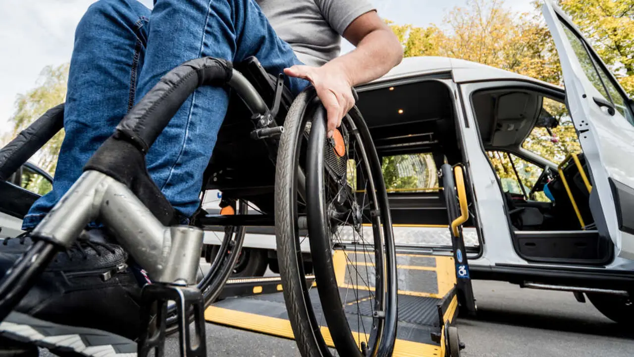 Imagen de un taxi accesible Depositphotos