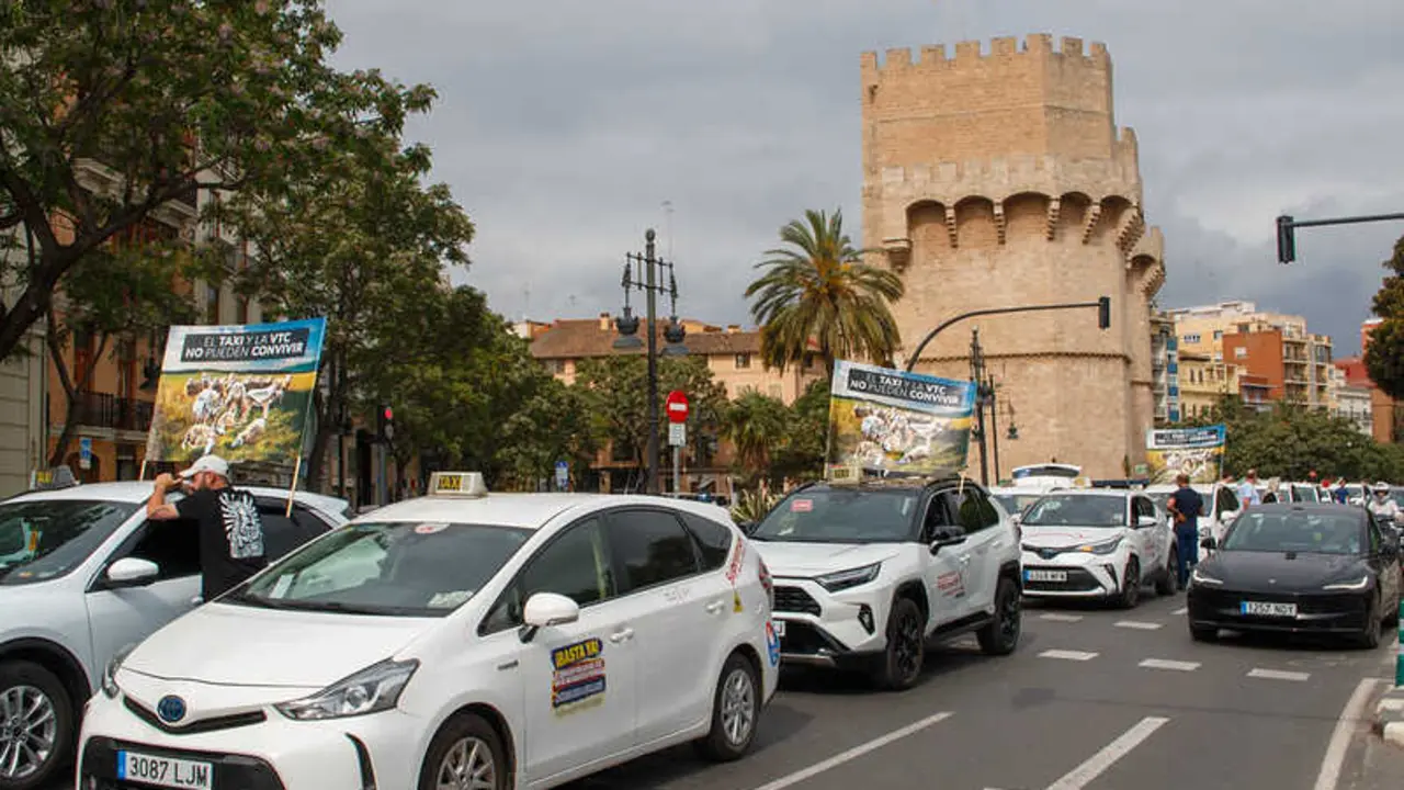 Protestas del taxi en Valencia. Imagen: Fernando Mac&iacute;as