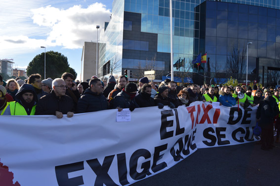 El taxi se manifiesta mañana apoyado por muchos colectivos sociales