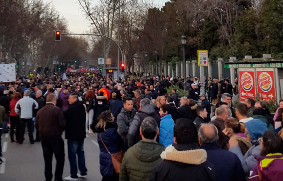 Distintos colectivos apoyan al taxi en su lucha en Madrid