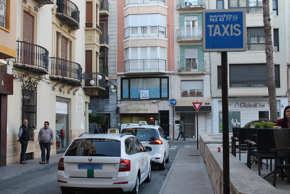 1.000 euros de ayuda para cada taxista