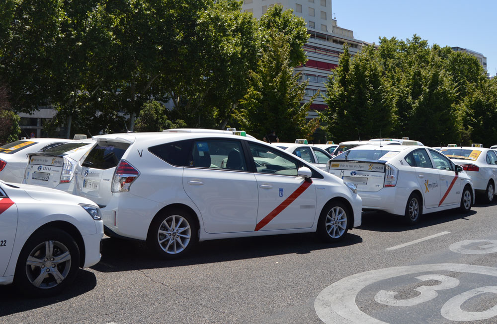 La plataforma solidaria pide ayuda a los taxistas