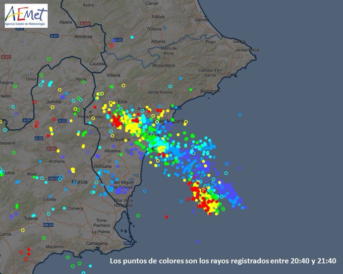 Suspendida la app Pidetaxi en Alicante por el temporal