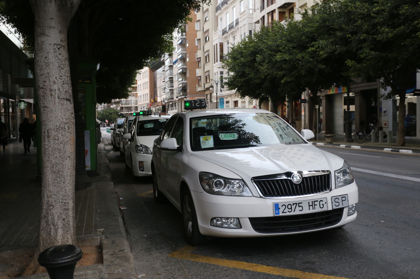 Movilidad adquirirá 4.700 mamparas para el taxi