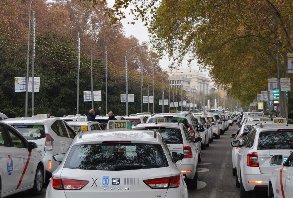 El taxi pedirá 2.000 millones a la CAM por la nueva regulación de VTC