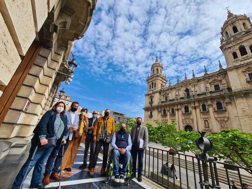 Jaén estudia cómo mejorar el servicio de eurotaxi