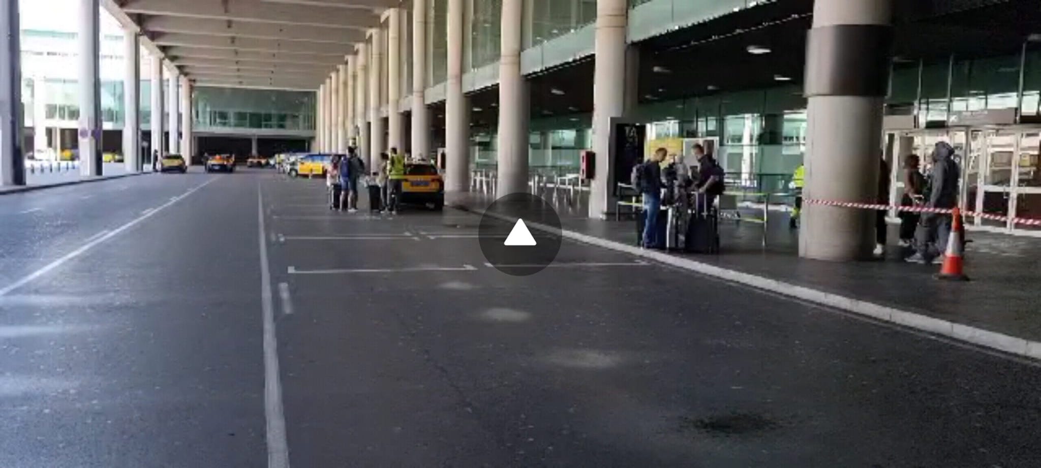 Los taxistas de Barcelona dejan sin servicio el aeropuerto