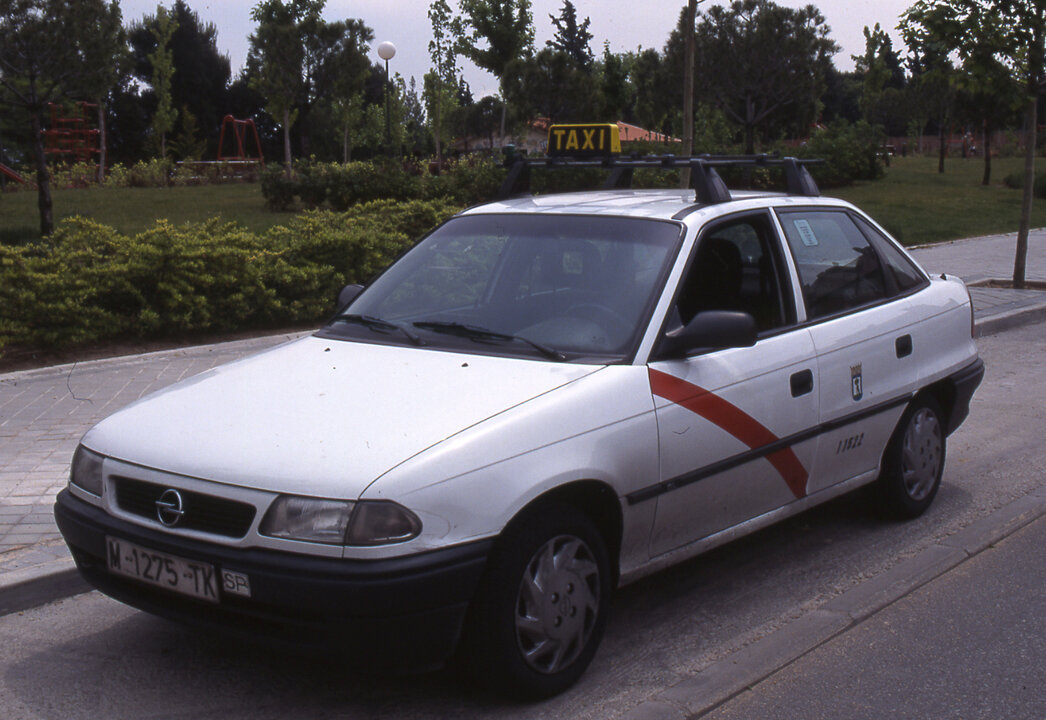 El modelo Opel Vectra, muy común durante la década de los 90