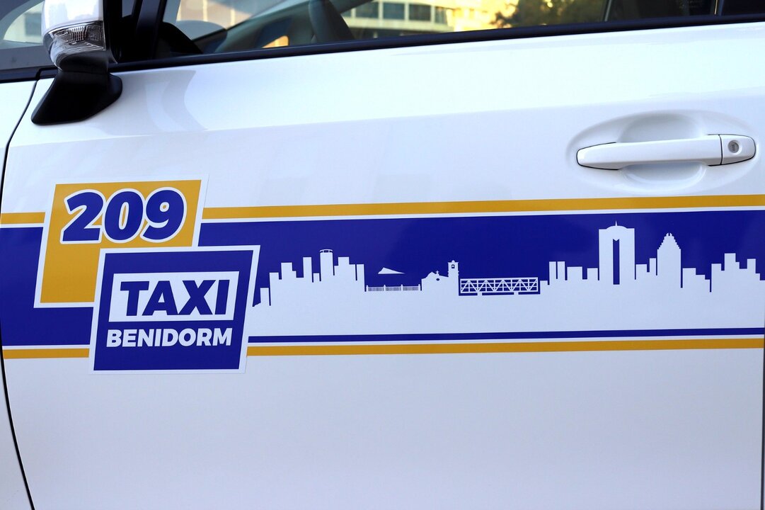 Imagen de un taxi de Benidorm