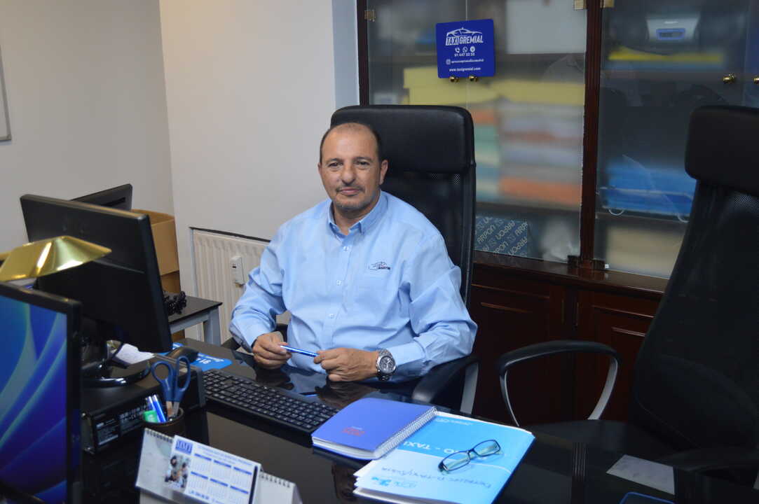 Rafael Ruano, delegado de Taxi Gremial, atiende a La Gaceta del Taxi