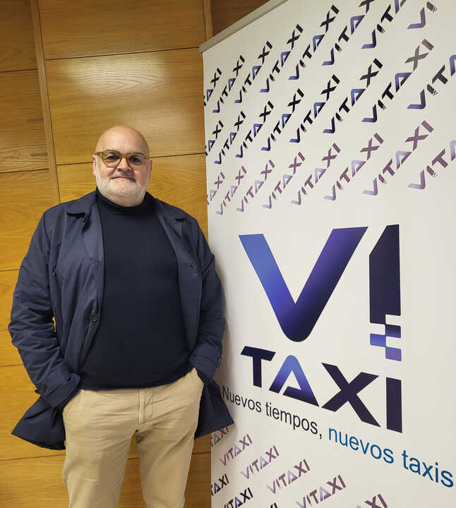 Antonio Soto, CEO de VITAXI, durante la presentación de la plataforma en la Cámara de Comercio de Vigo