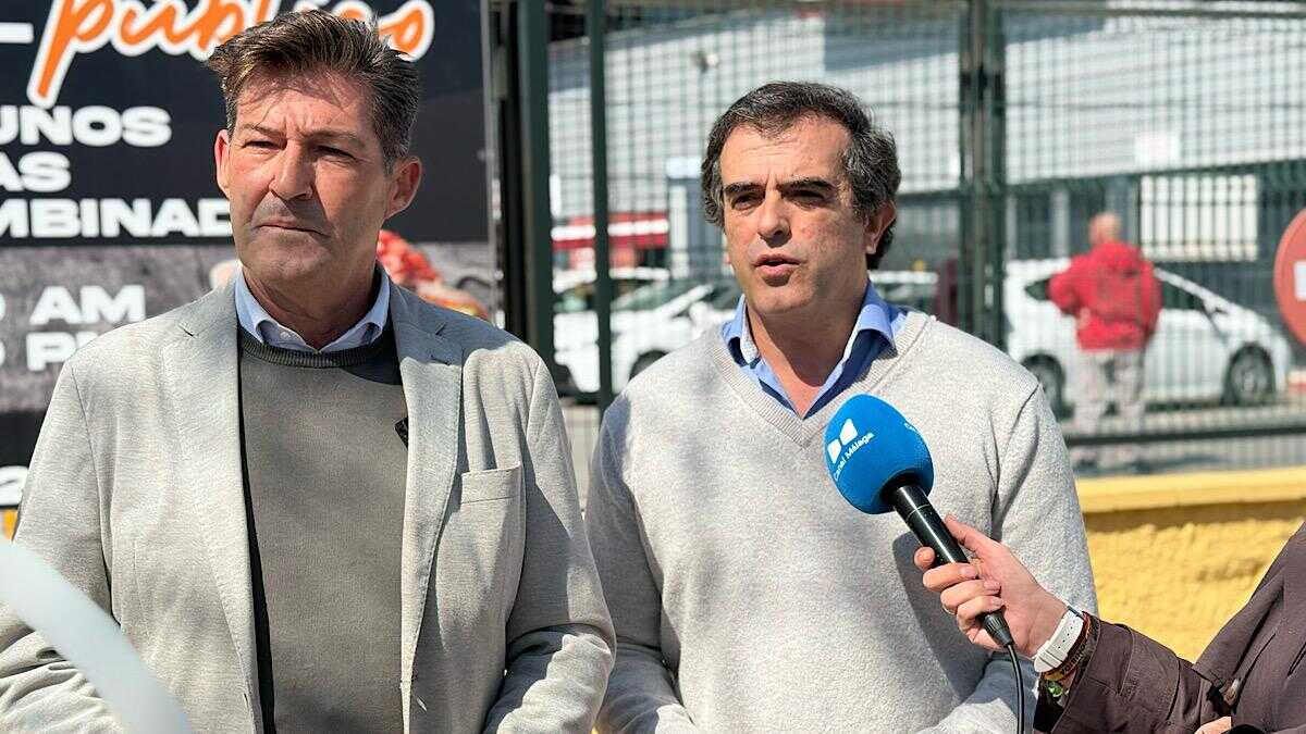 Antonio Sevilla, parlamentario y presidente provincial de VOX Málaga, y Antonio Alcázar, portavoz del Grupo Municipal VOX Málaga