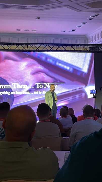 Tarpit Grover, director de Cab9, en su evento en España